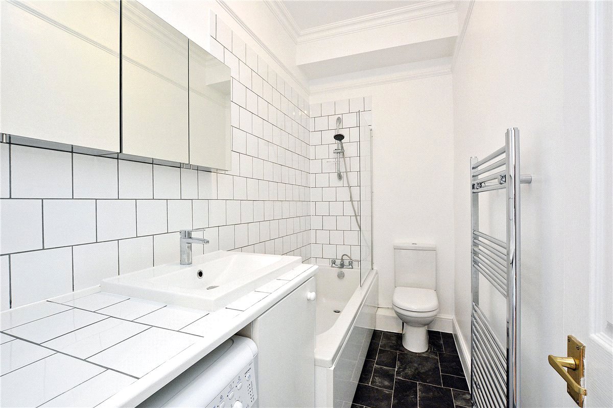 1 bedroom flat, Mortlake High Street, London SW14 - Sold