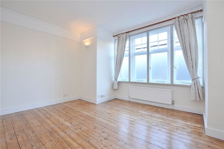 1 bedroom flat, Mortlake High Street, London SW14 - Sold