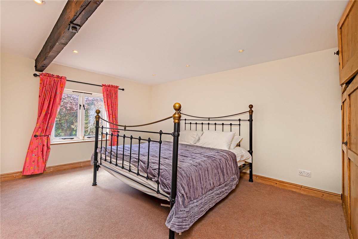 5 bedroom house, Comberton Road, Barton CB23 - Available