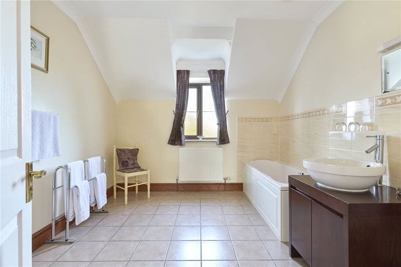 6 bedroom house, Warrington Street, Newmarket CB8 - Available