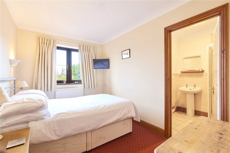 6 bedroom house, Warrington Street, Newmarket CB8 - Available