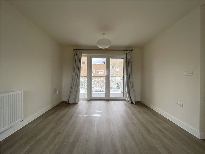 3 bedroom flat, Galton Road, Cambridge CB3 - Available
