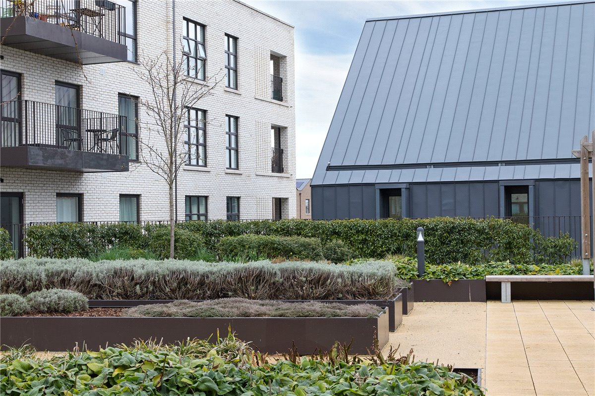 2 bedroom flat, Marleigh Avenue, Cambridge CB5 - Sold STC