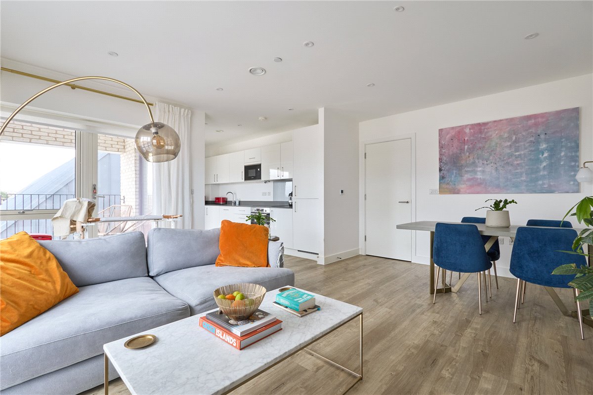 2 bedroom flat, Marleigh Avenue, Cambridge CB5 - Sold STC