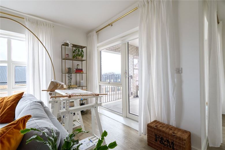 2 bedroom flat, Marleigh Avenue, Cambridge CB5 - Sold STC