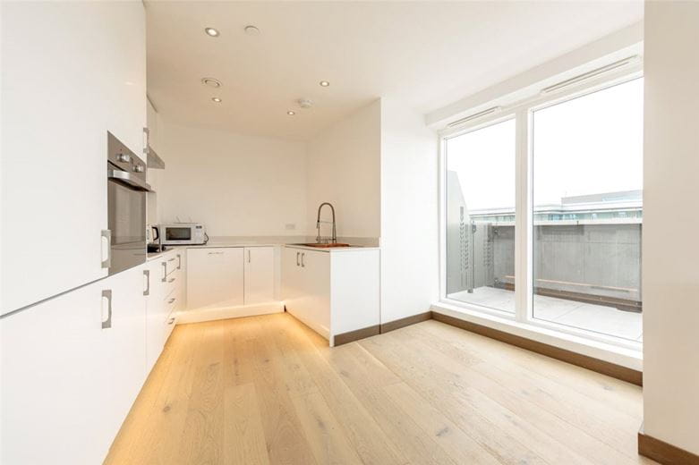 2 bedroom flat, 4 Station Square, Cambridge CB1 - Sold