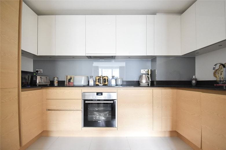 2 bedroom flat, Kingsley Walk, Cambridge CB5 - Sold