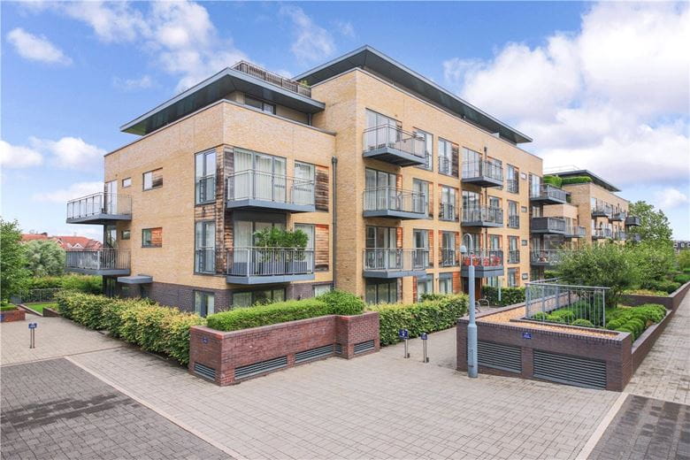 2 bedroom flat, Kingsley Walk, Cambridge CB5 - Available