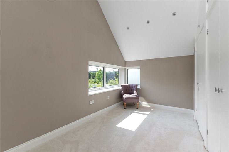 4 bedroom house, Mill Road, Over CB24 - Available