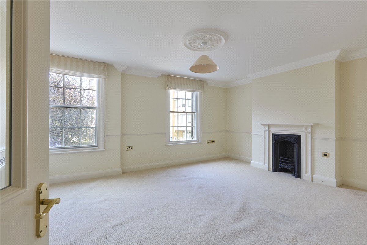 2 bedroom flat, Felbrigge House, 39 Hills Road CB2 - Sold