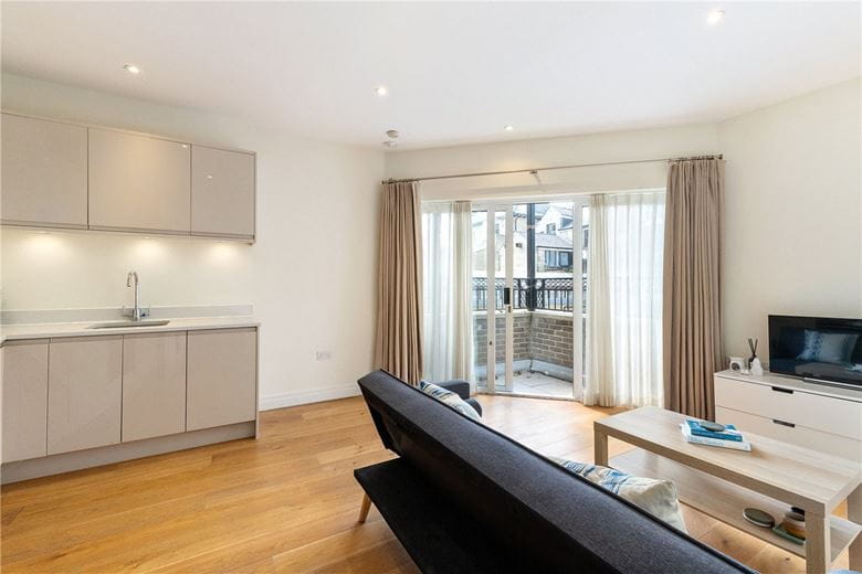 1 bedroom flat, Hobbs House, 18-19 Regent Terrace CB2 - Available