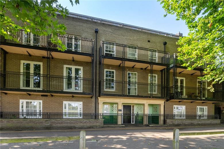 1 bedroom flat, Hobbs House, 18-19 Regent Terrace CB2 - Available