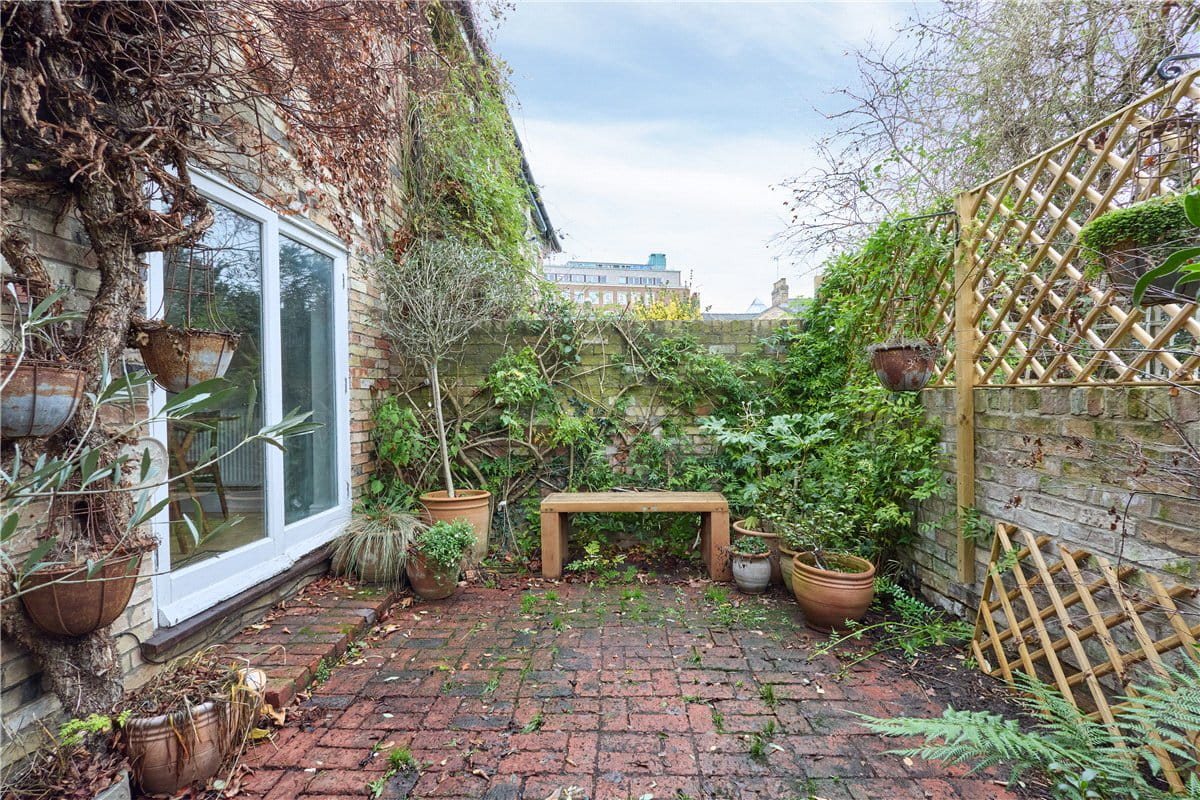 3 bedroom house, Saxon Street, Cambridge CB2 - Available