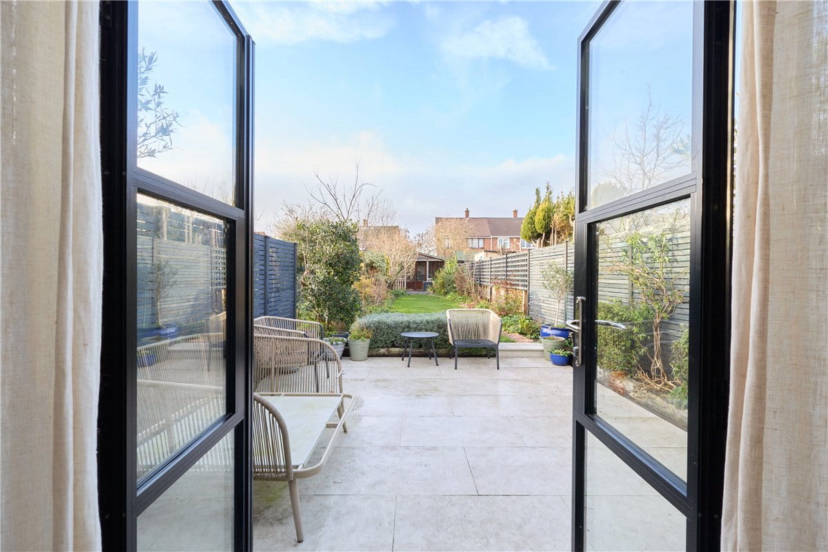 3 bedroom house, High Street, Cherry Hinton CB1 - Available