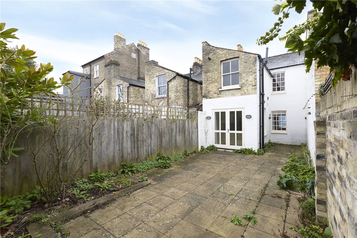 2 bedroom house, Victoria Street, Cambridge CB1 - Sold