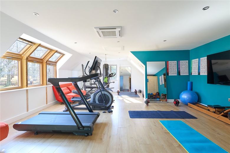 5 bedroom house, Centre Drive, Newmarket CB8 - Sold STC