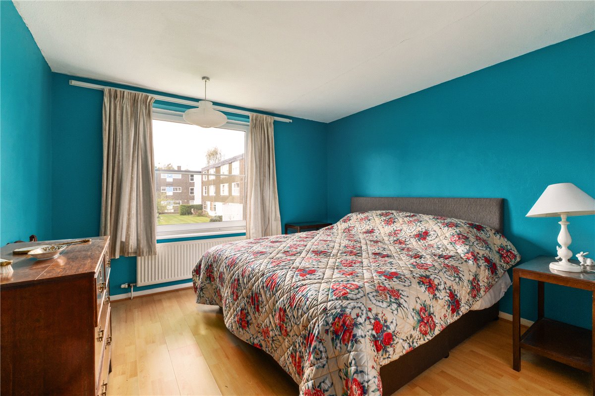3 bedroom flat, Sherlock Close, Cambridge CB3 - Sold STC