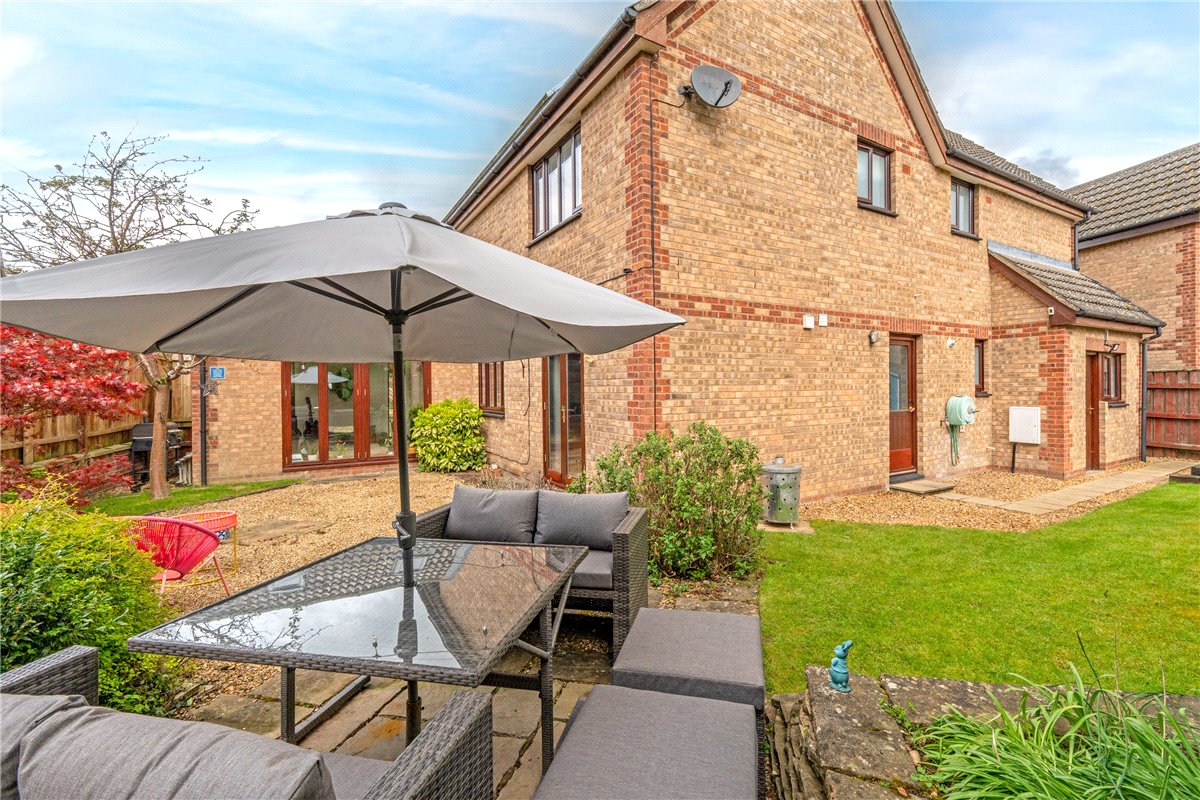 4 bedroom house, Willow Grove, Lode CB25 - Available