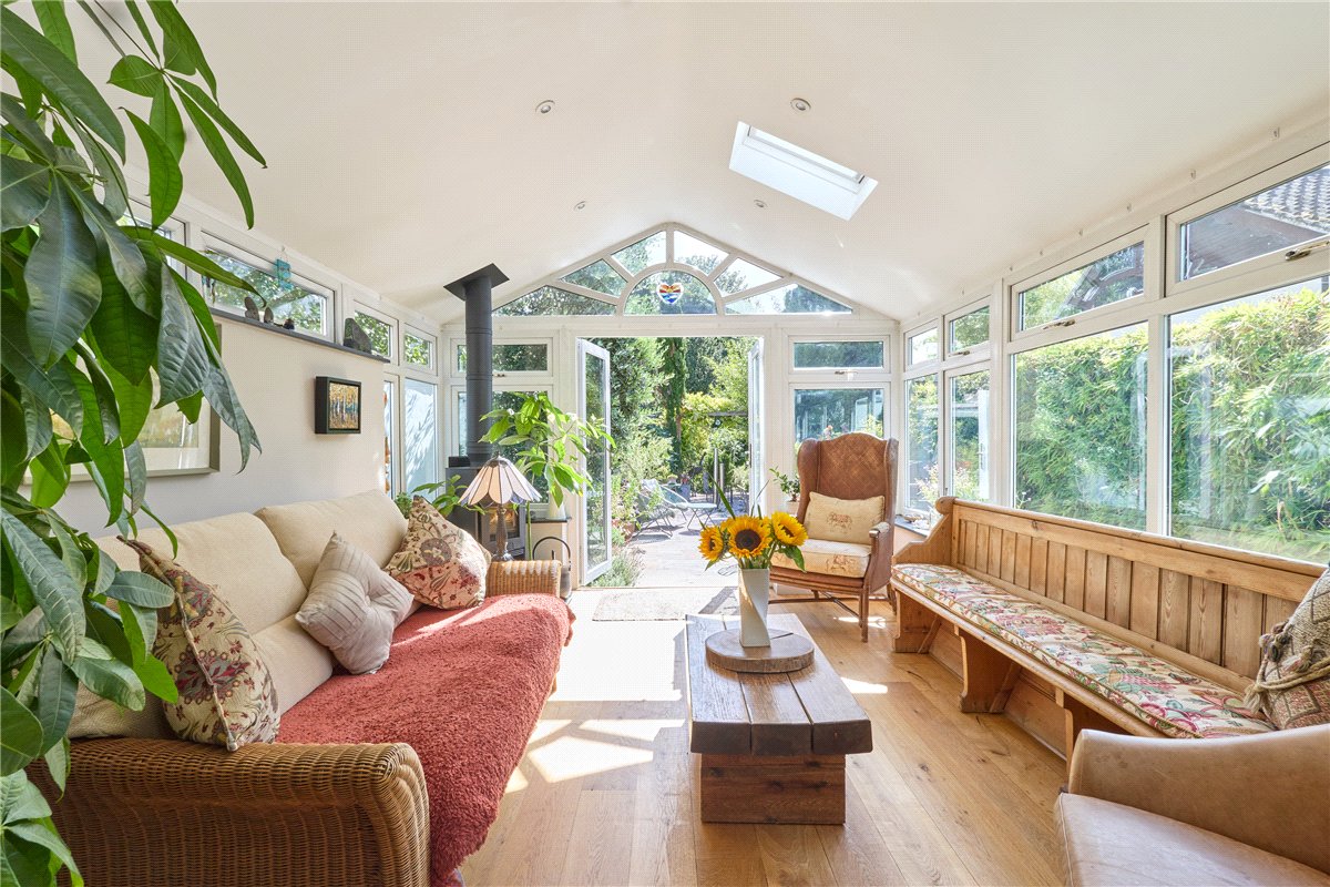 5 bedroom house, High Street, Melbourn SG8 - Available