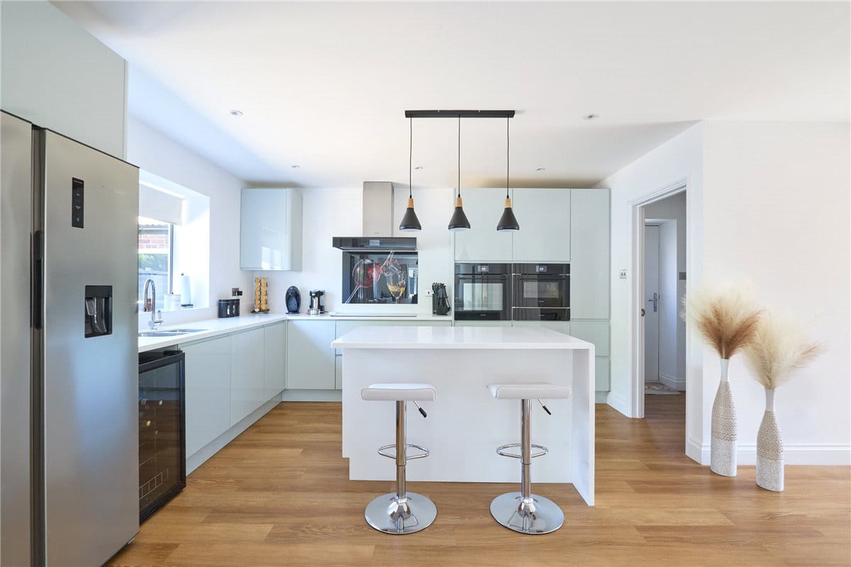 4 bedroom house, Newmarket Road, Kennett CB8 - Sold