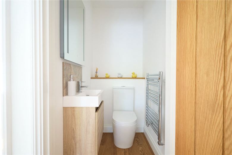 4 bedroom house, Newmarket Road, Kennett CB8 - Sold