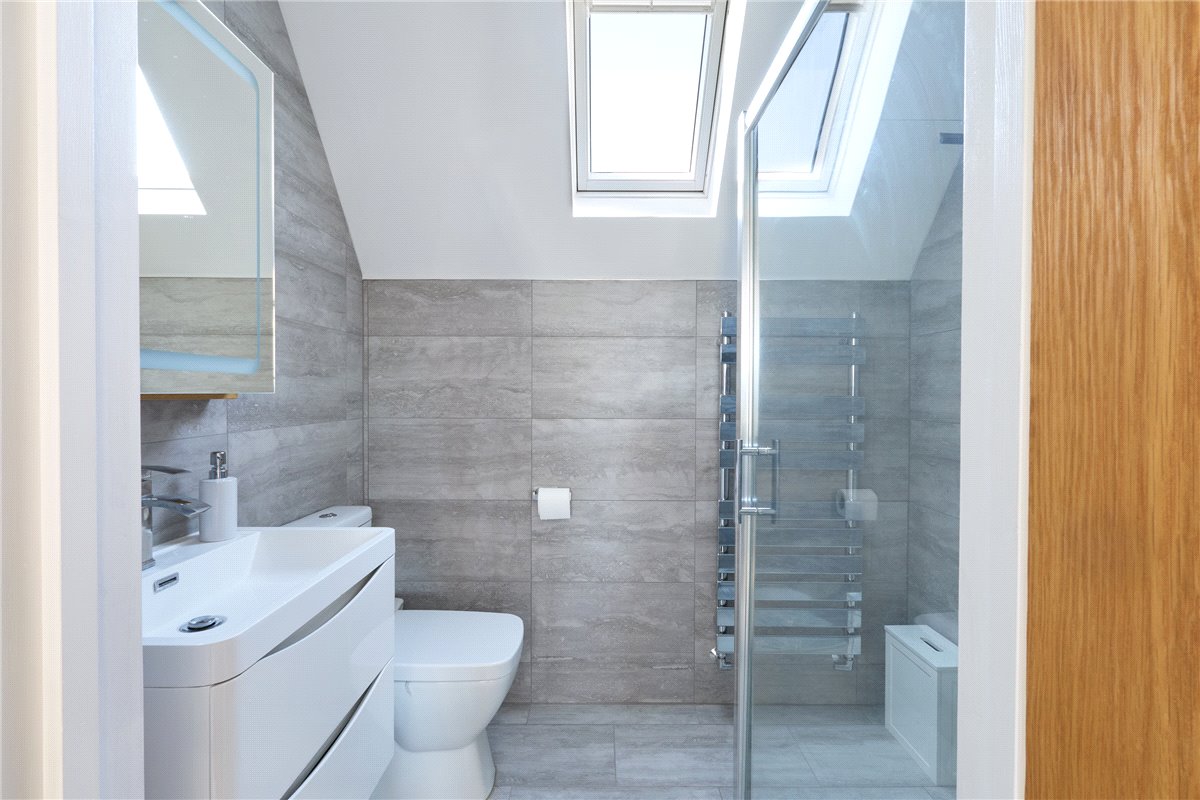 4 bedroom house, Newmarket Road, Kennett CB8 - Sold