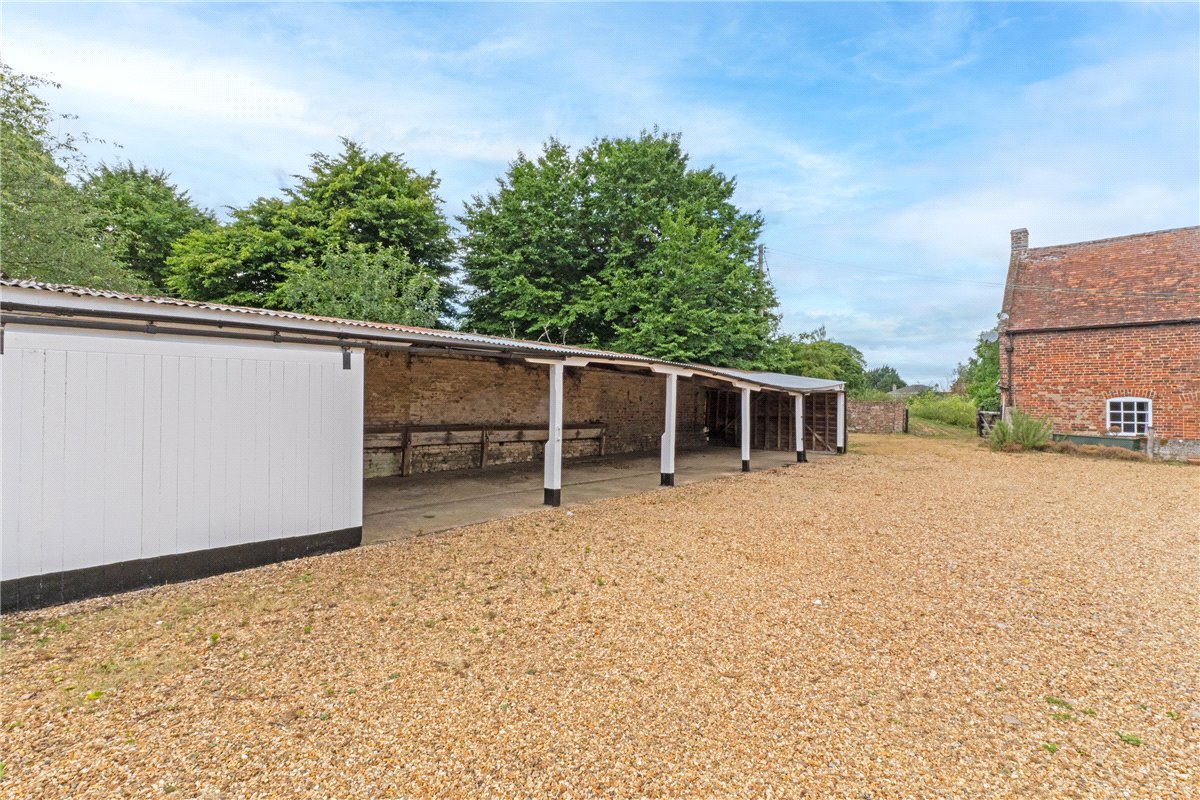 4 bedroom house, Hilton Road, Fenstanton PE28 - Available