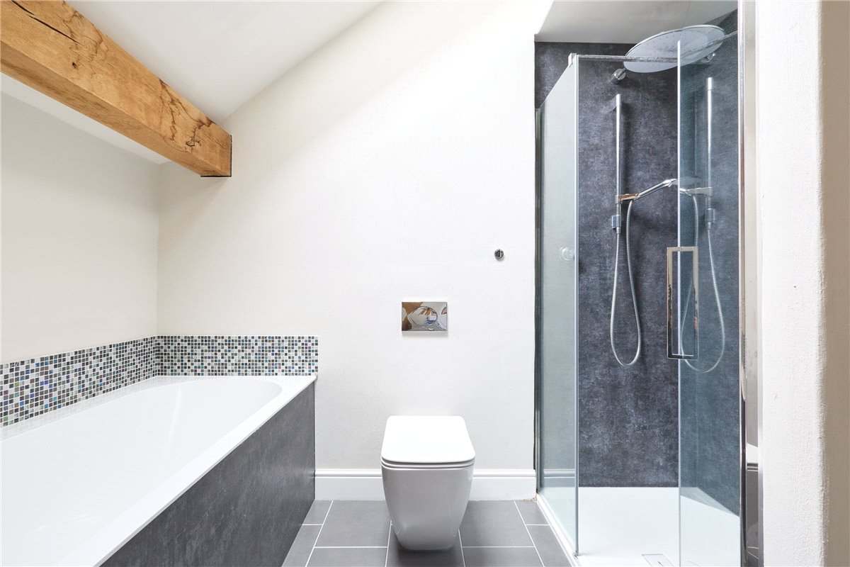 4 bedroom house, Ermine Street, Caxton CB23 - Available