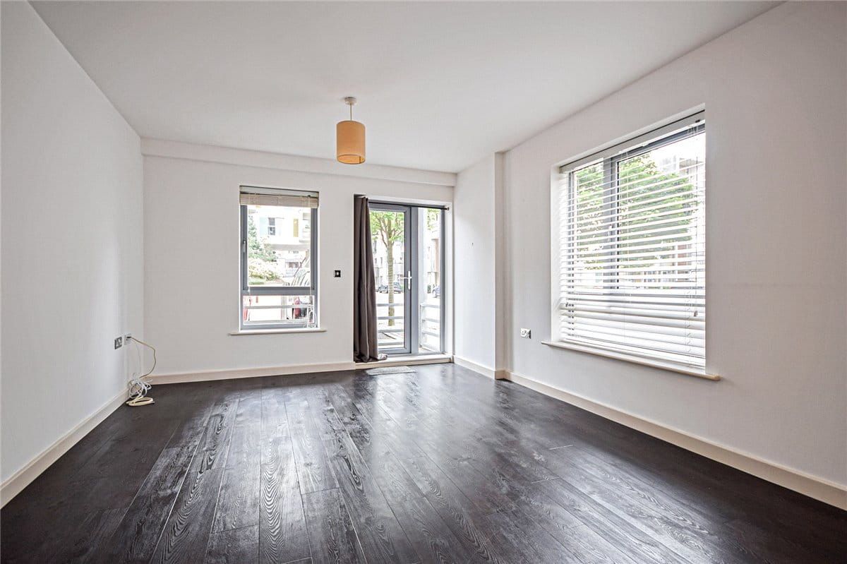 2 bedroom flat, Glenalmond Avenue, Cambridge CB2 - Available