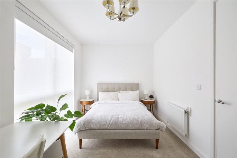 3 bedroom house, Windmill Drive, Trumpington CB2 - Available