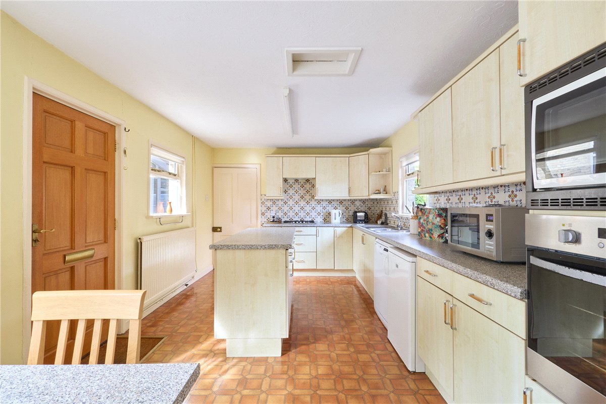 6 bedroom house, Station Road, Longstanton CB24 - Available