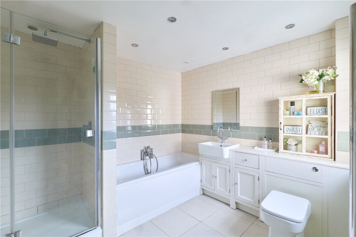 5 bedroom house, Water Lane, Oakington CB24 - Available