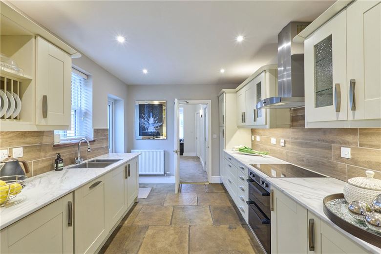 3 bedroom house, Clare Street, Cambridge CB4 - Available