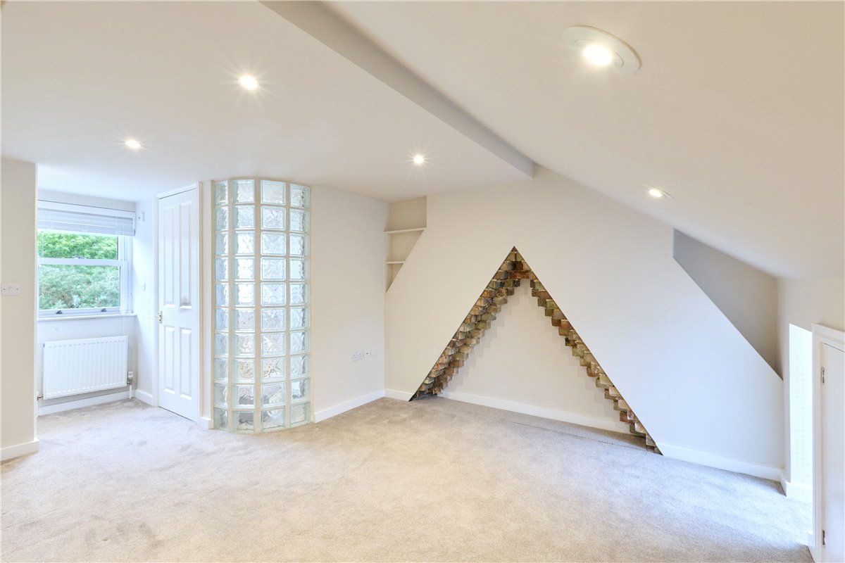 3 bedroom house, Clare Street, Cambridge CB4 - Available