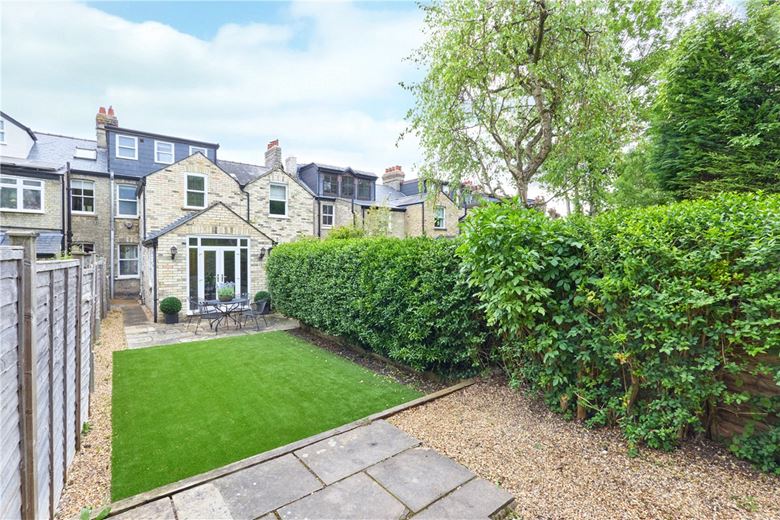 3 bedroom house, Clare Street, Cambridge CB4 - Available