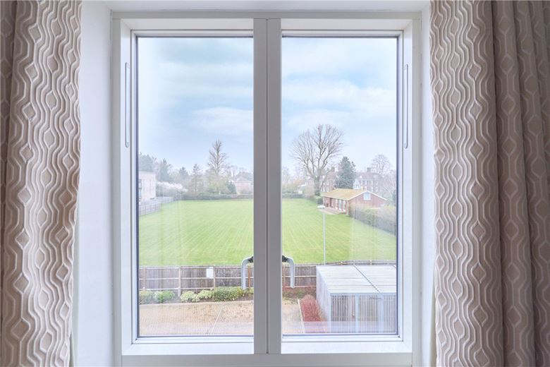 2 bedroom flat, Knightly Avenue, Cambridge CB2 - Available