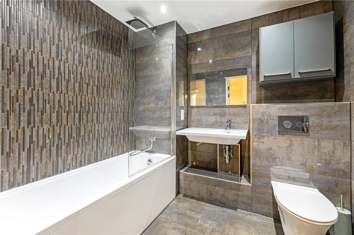 2 bedroom flat, Hills Road, Cambridge CB2 - Available