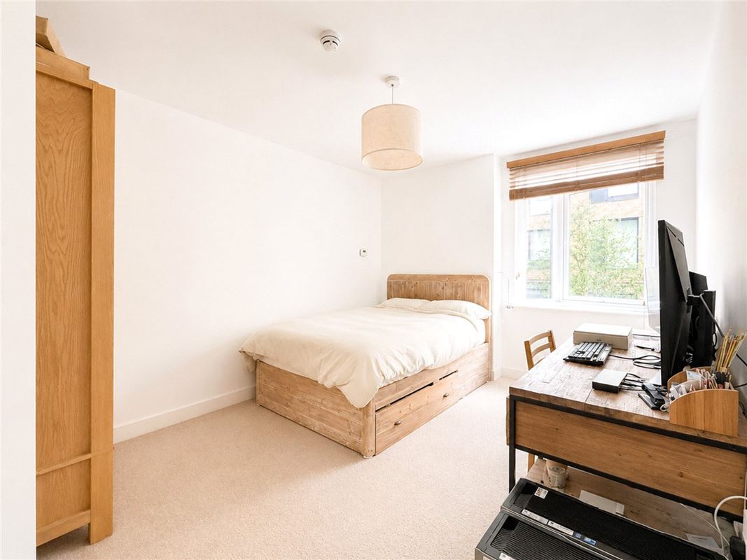 2 bedroom flat, Mill Park, Cambridge CB1 - Available