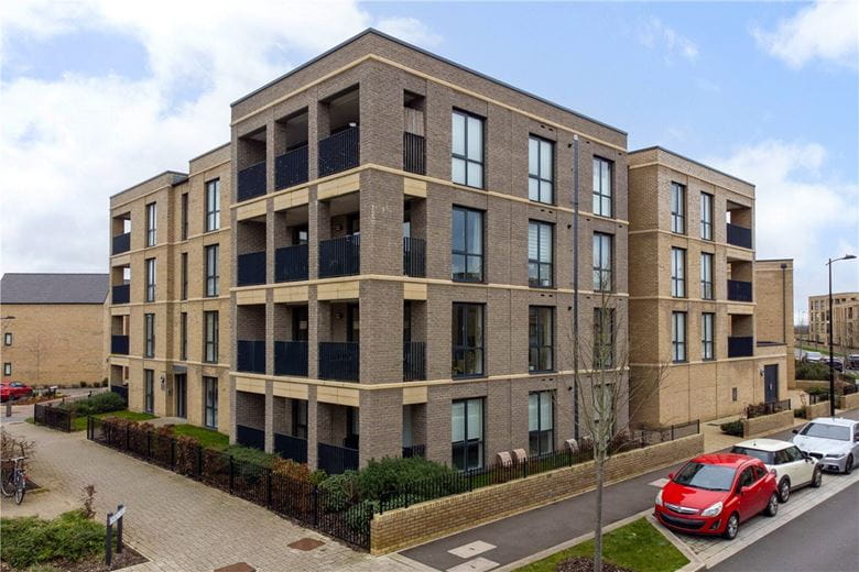 2 bedroom flat, Osprey Drive, Trumpington CB2 - Available