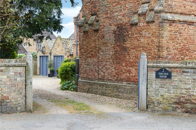 5 bedroom house, Station Road, Histon CB24 - Available