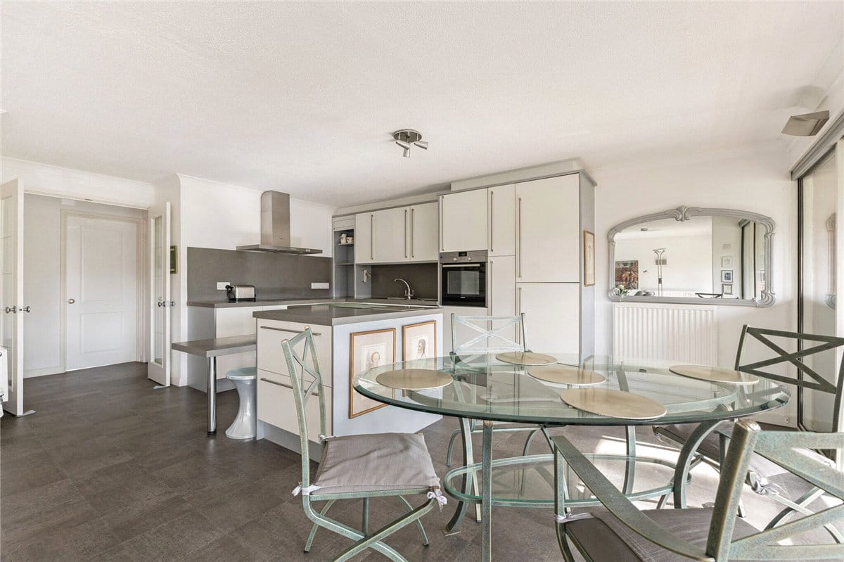 3 bedroom flat, Cavendish Avenue, Cambridge CB1 - Available