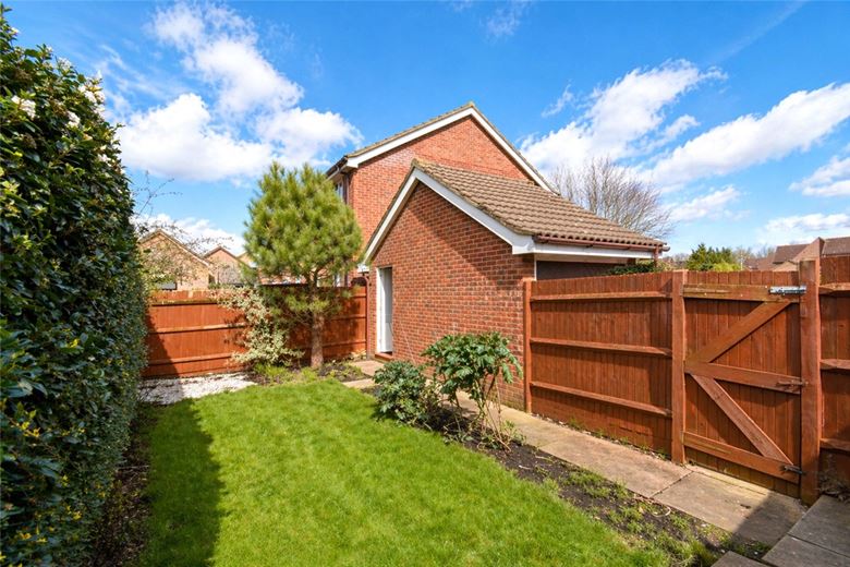 3 bedroom house, Harebell Close, Cherry Hinton CB1 - Available