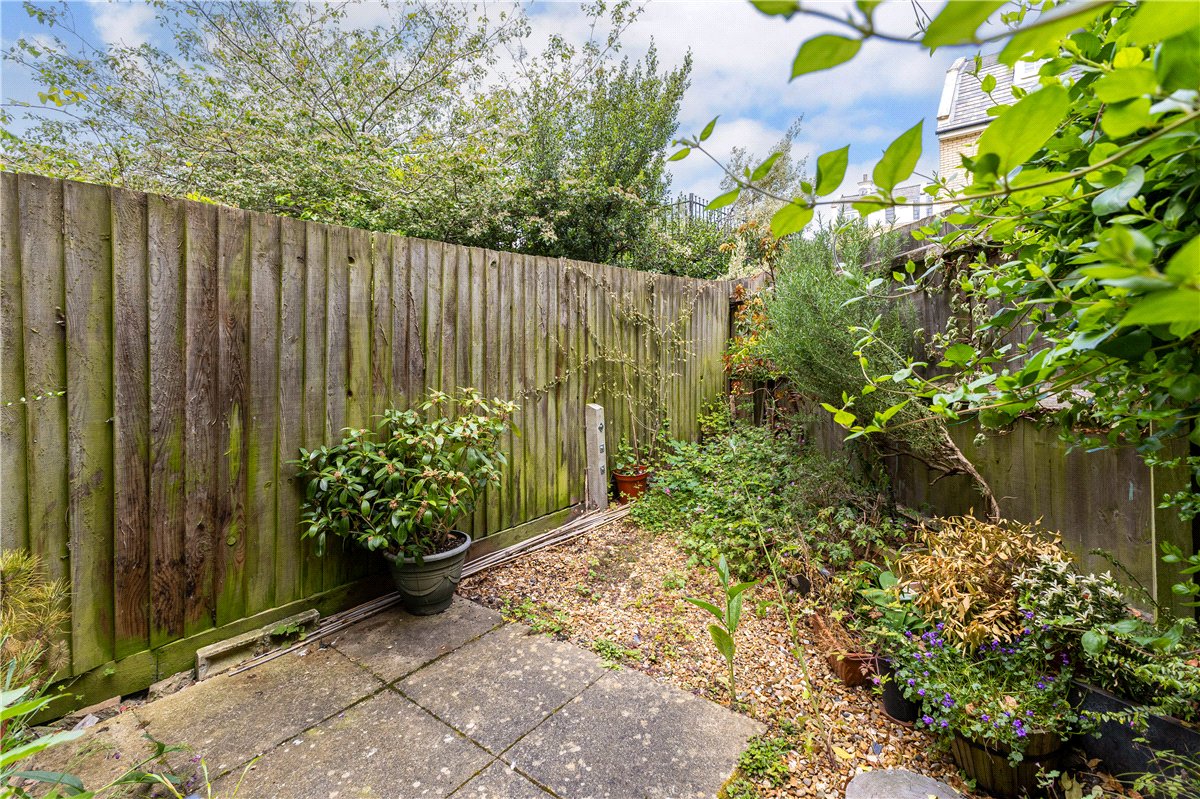 4 bedroom house, St. Matthews Gardens, Cambridge CB1 - Available