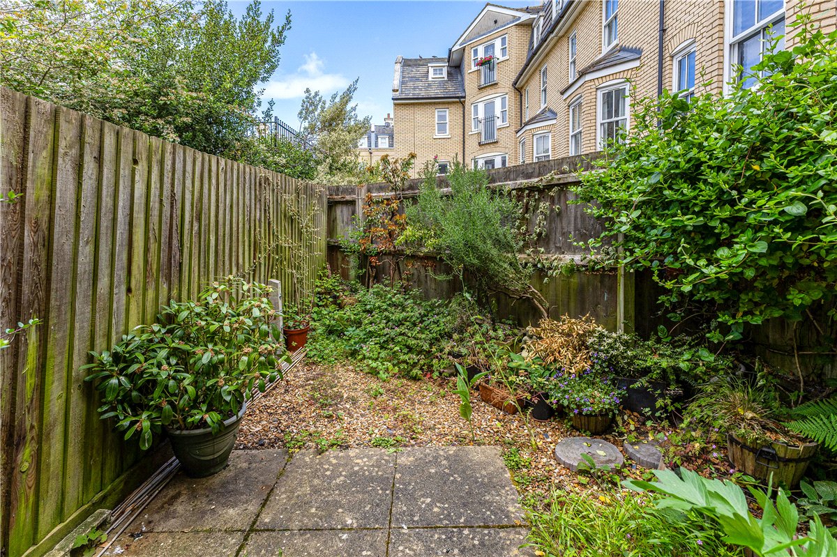 4 bedroom house, St. Matthews Gardens, Cambridge CB1 - Available