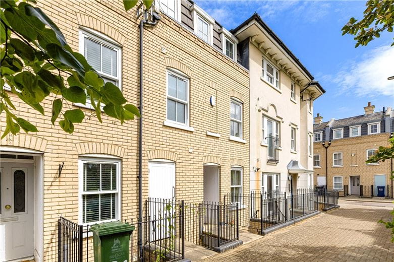 4 bedroom house, St. Matthews Gardens, Cambridge CB1 - Available