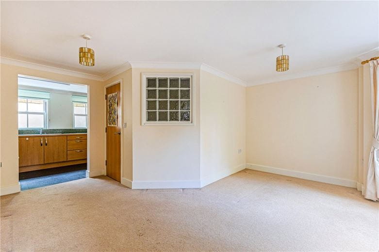 4 bedroom house, St. Matthews Gardens, Cambridge CB1 - Available