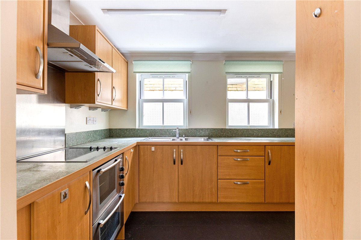 4 bedroom house, St. Matthews Gardens, Cambridge CB1 - Available