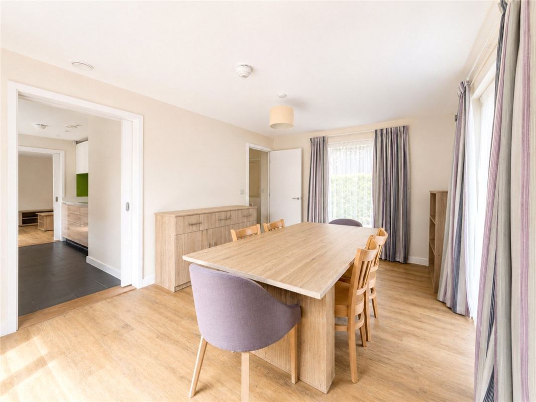 3 bedroom house, Royal Way, Trumpington CB2 - Available