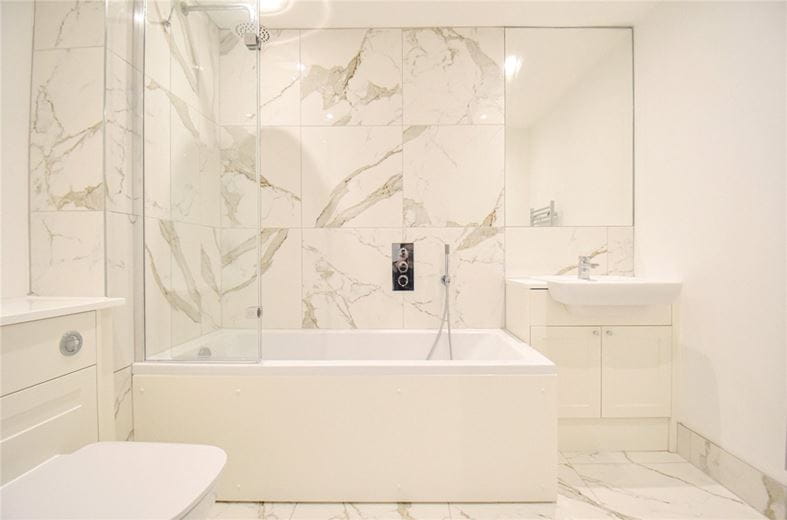 1 bedroom flat, The Belvedere, Homerton Street CB2 - Available