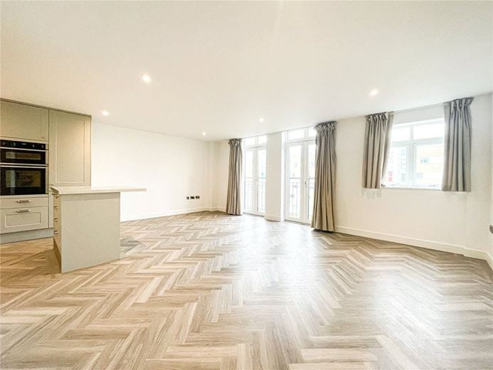 1 bedroom flat, The Belvedere, Homerton Street CB2 - Available
